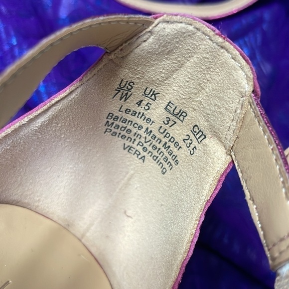 NATURALIZER SANDALS VERA DRESS SHOES Fuchsia Pink Leather Block Heel Metallic 7W - Picture 14 of 14